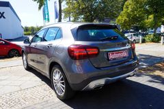 Fahrzeugabbildung Mercedes-Benz GLA 250 Urban-/Progressive-Paket Navi PDC SHZ!
