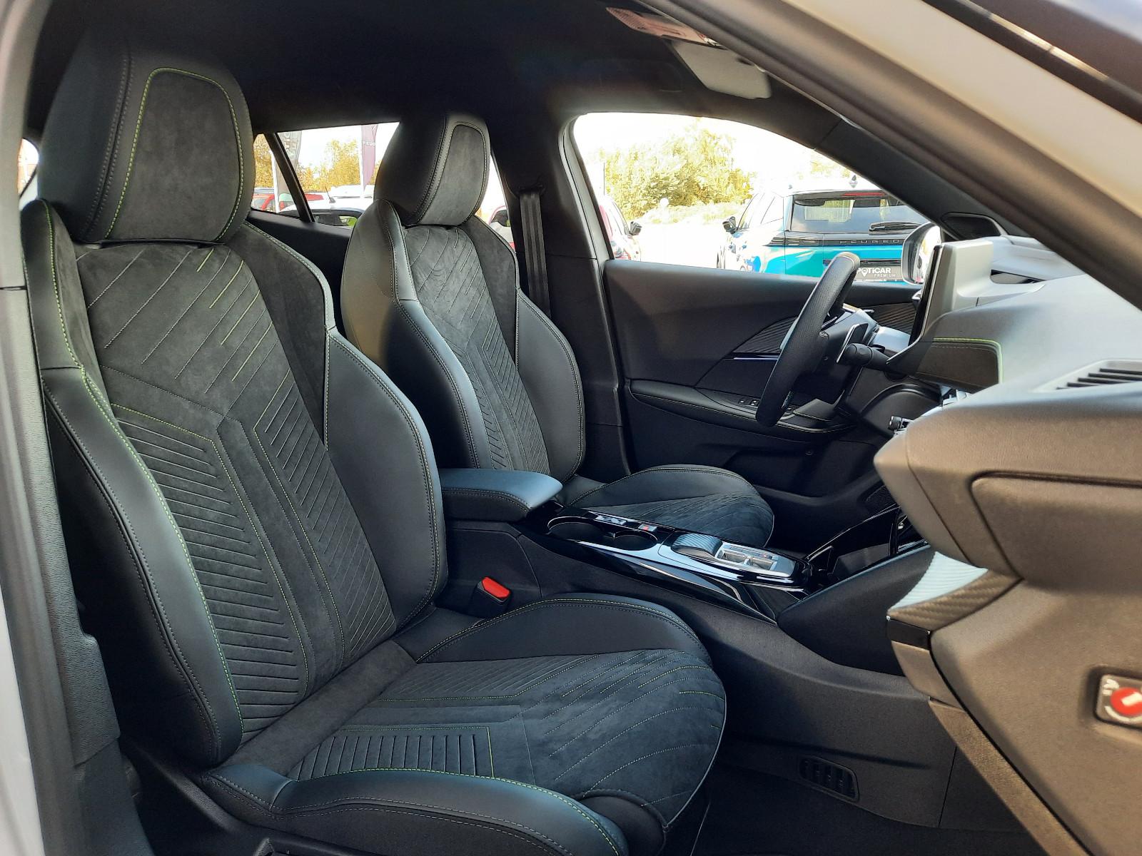 Peugeot 2008 GT-Exclusive  eDSC  SH NAVI 360° KAMERA