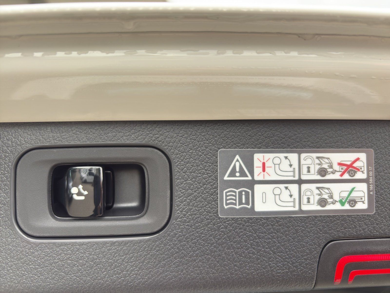 Fahrzeugabbildung Mercedes-Benz C 300 d T AMG Head-Up DIGITAL Burmester 360° PSD