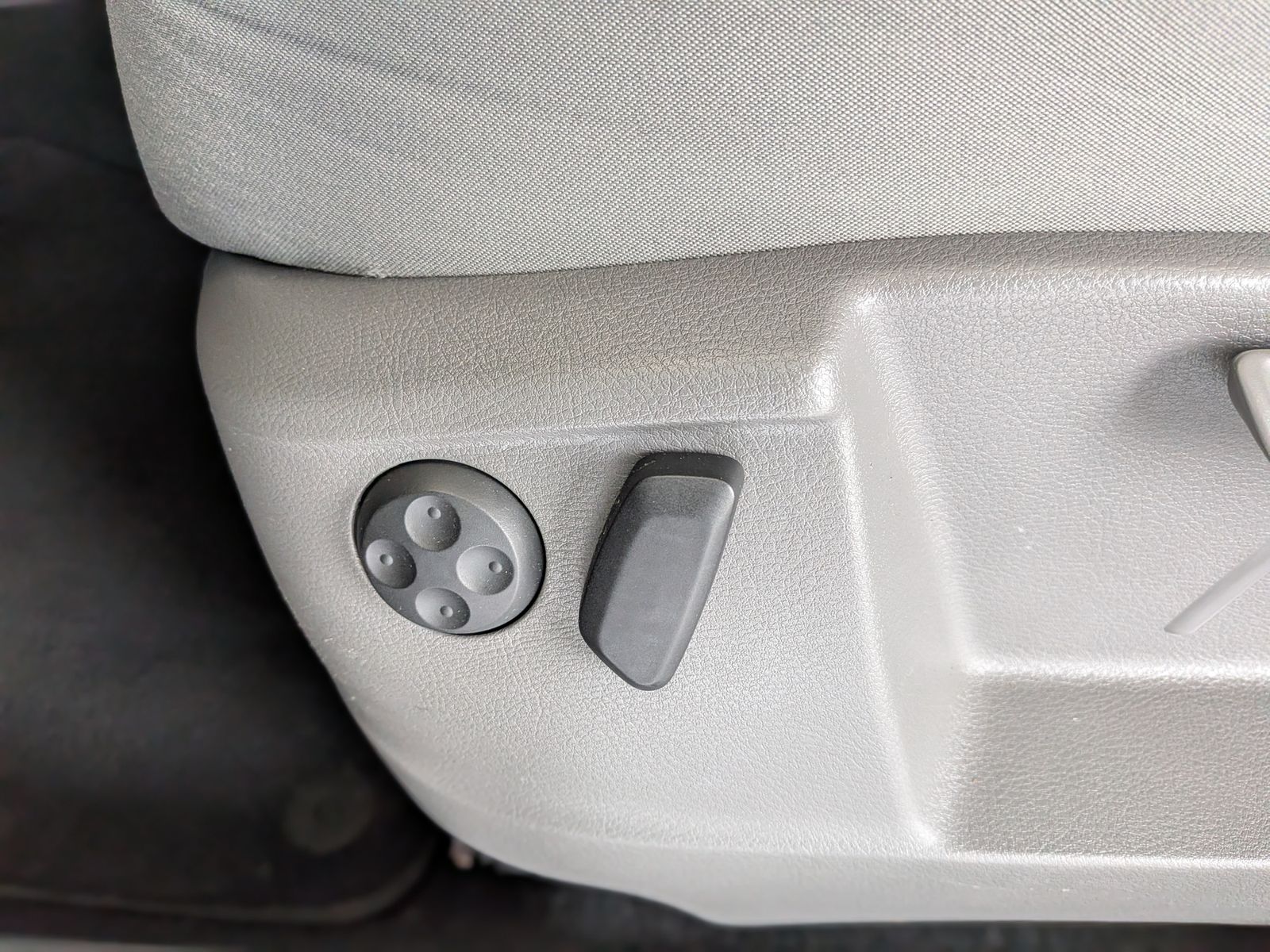 Fahrzeugabbildung SEAT Alhambra 2.0 TDI Style Bi-Xen 7-Sitz Cam Tempoma