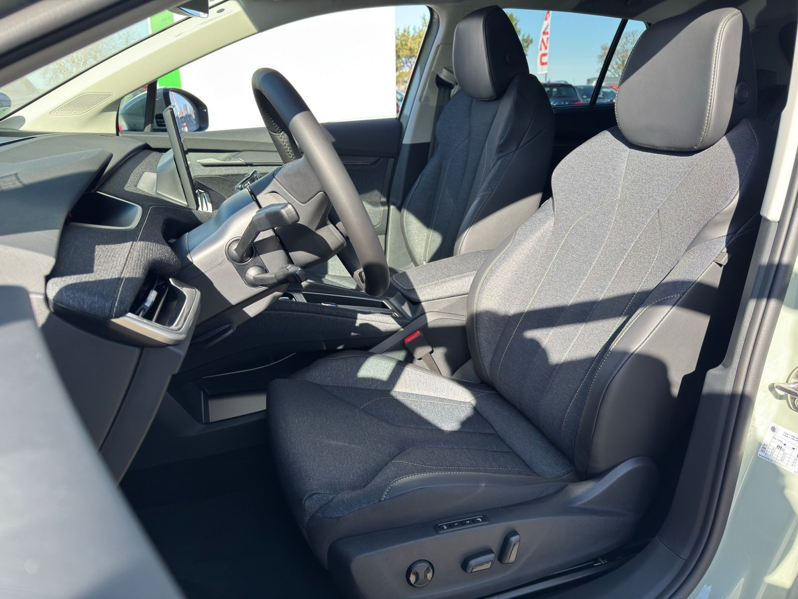 Fahrzeugabbildung SKODA Elroq 85 MAXX*AHK*Wärmepumpe*360°Cam*Canton