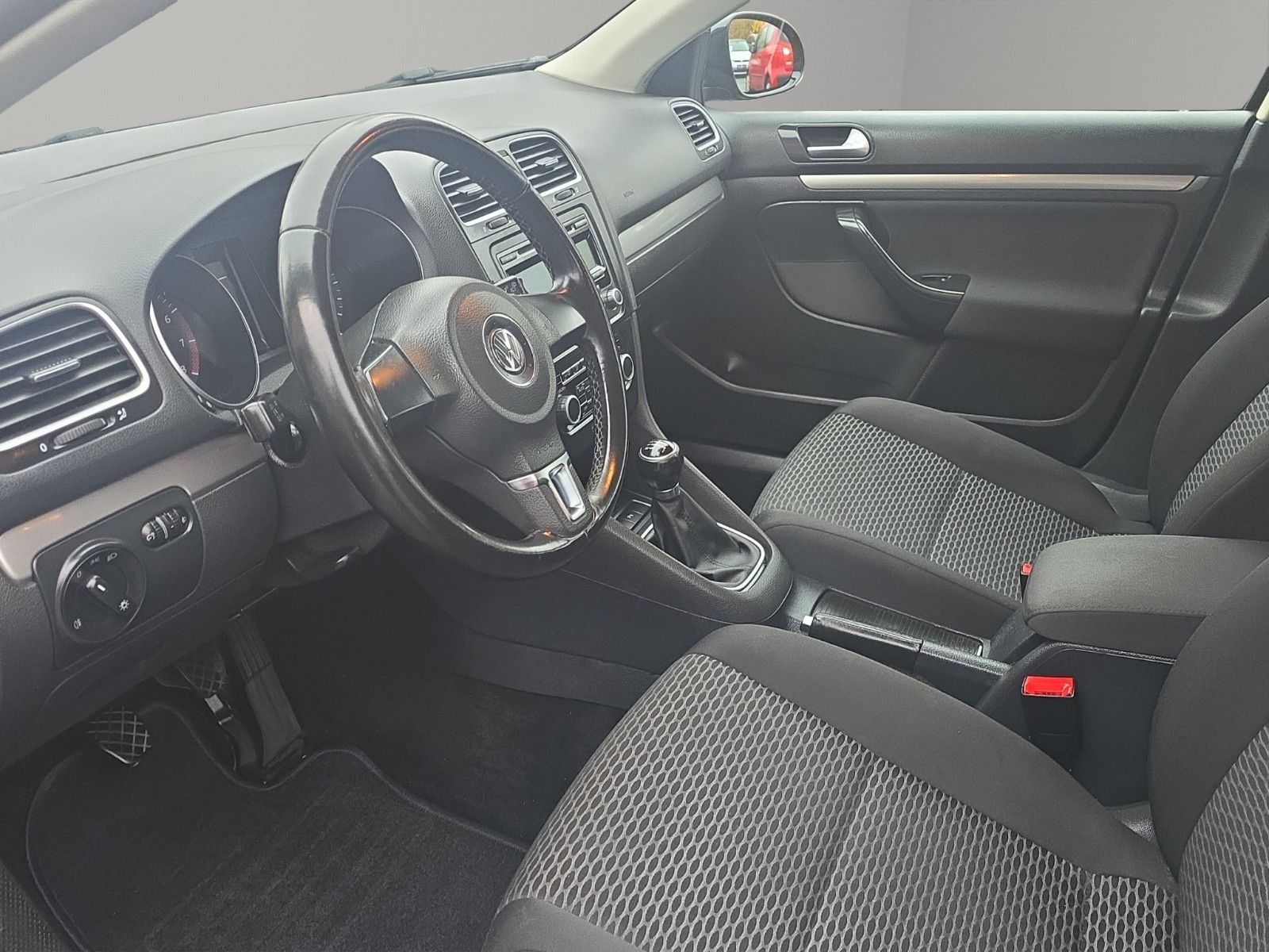 Fahrzeugabbildung Volkswagen Golf VI Variant Trendline INSPEKTION TÜV NEU