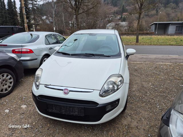 Fiat Punto Evo ERSTEHAND  TÜV 08/2026