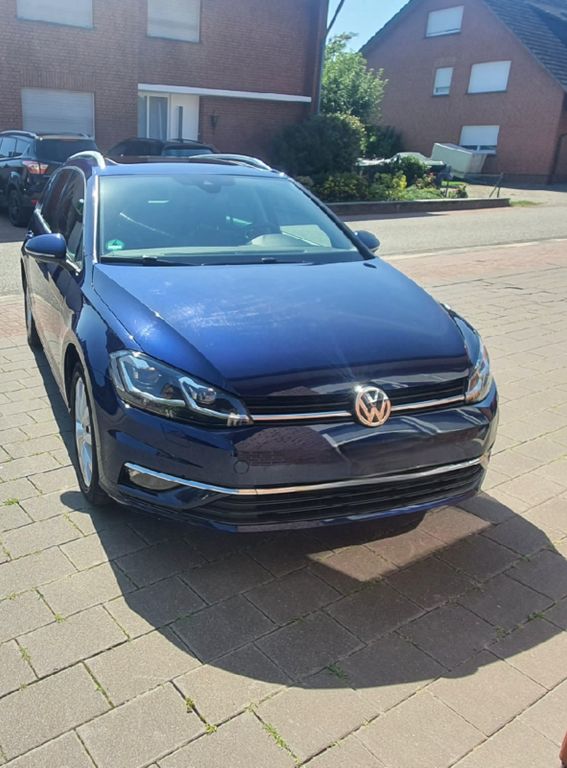 Image of Volkswagen Golf