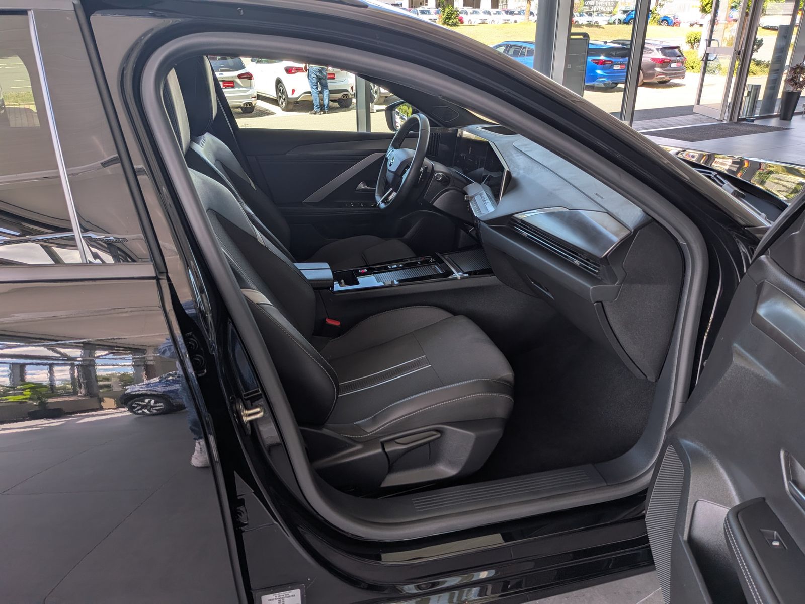 Fahrzeugabbildung Opel Astra ST1.2 GS TECH 360° MATRIX PANO ACC HUD AHK