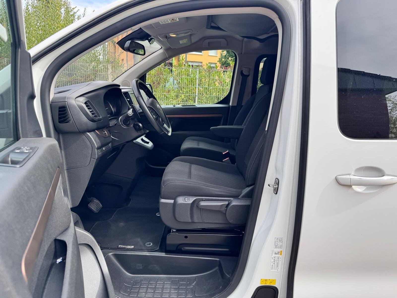 Toyota Crosscamp - Automatik - Standheizung - 1.Hand -