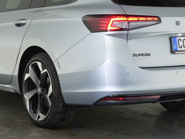 Superb COMBI SPORTLINE iV DSG+AHK+NAVI+SITZ-/LEN
