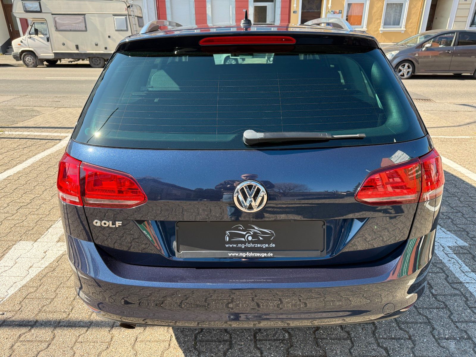 Fahrzeugabbildung Volkswagen Golf VII Variant Lounge BMT AUTOMATIK NAVI
