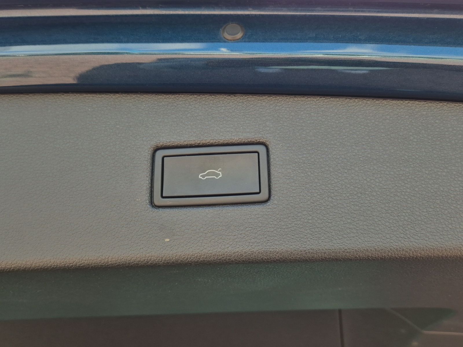 Fahrzeugabbildung Volkswagen Tiguan TDI Life DSG 4M LED AHK Navi ACC SHZ Park