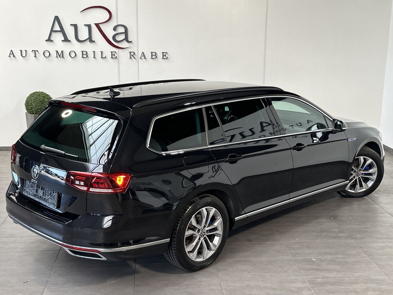 Fahrzeugabbildung Volkswagen Passat Variant 1.4 TSI DSG GTE NAV+LED+AHK+ACC