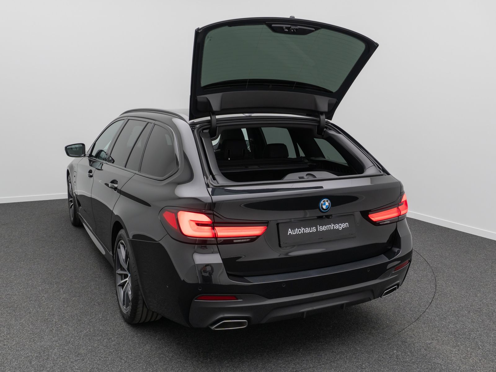 Fahrzeugabbildung BMW 520e M Sport DAB Kamera Alarm Leder Panorama 18"