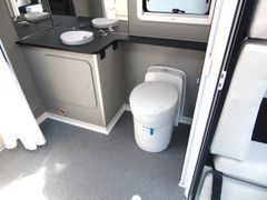 Across Aero 689 CDH | *Rollstuhlgerecht*mit hydr.Lift