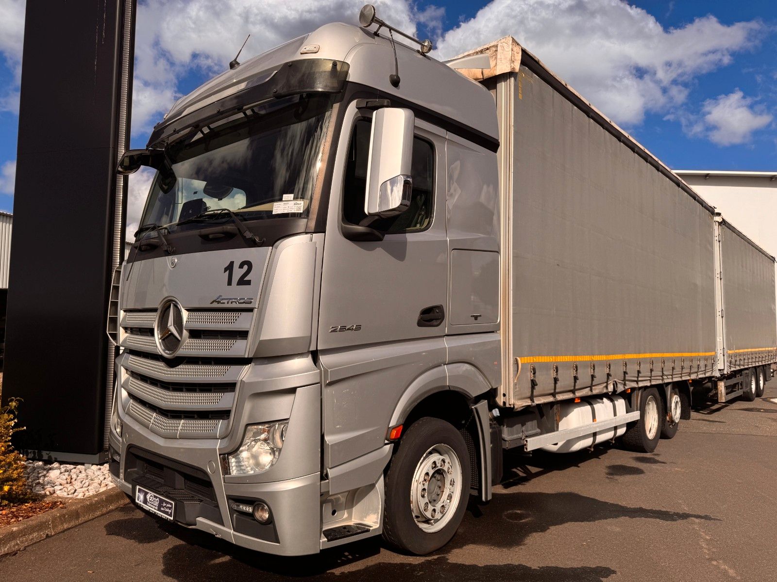 Fahrzeugabbildung Mercedes-Benz Actros 2545LnR 6x2 Retarder BigSpace PPC