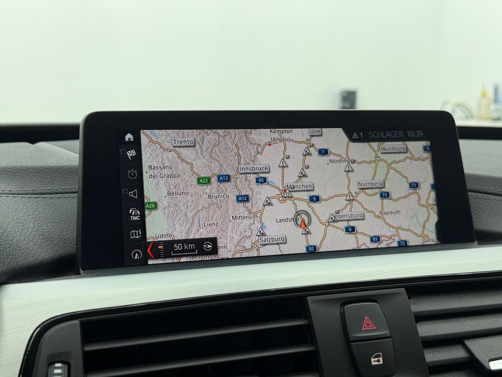 Fahrzeugabbildung BMW 320d xDrive GT M-SPORT/PANO/LEDER/HUD/AHK/AD LED