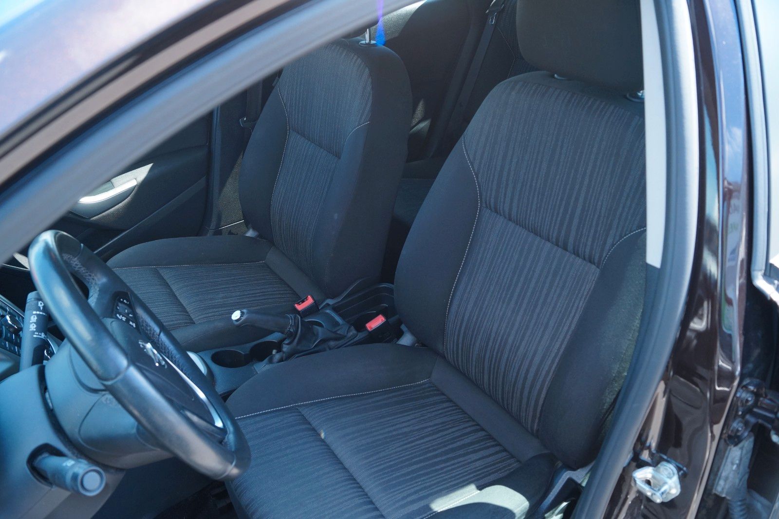 Fahrzeugabbildung Opel Astra J Sports Tourer Design Edition *1. Hand
