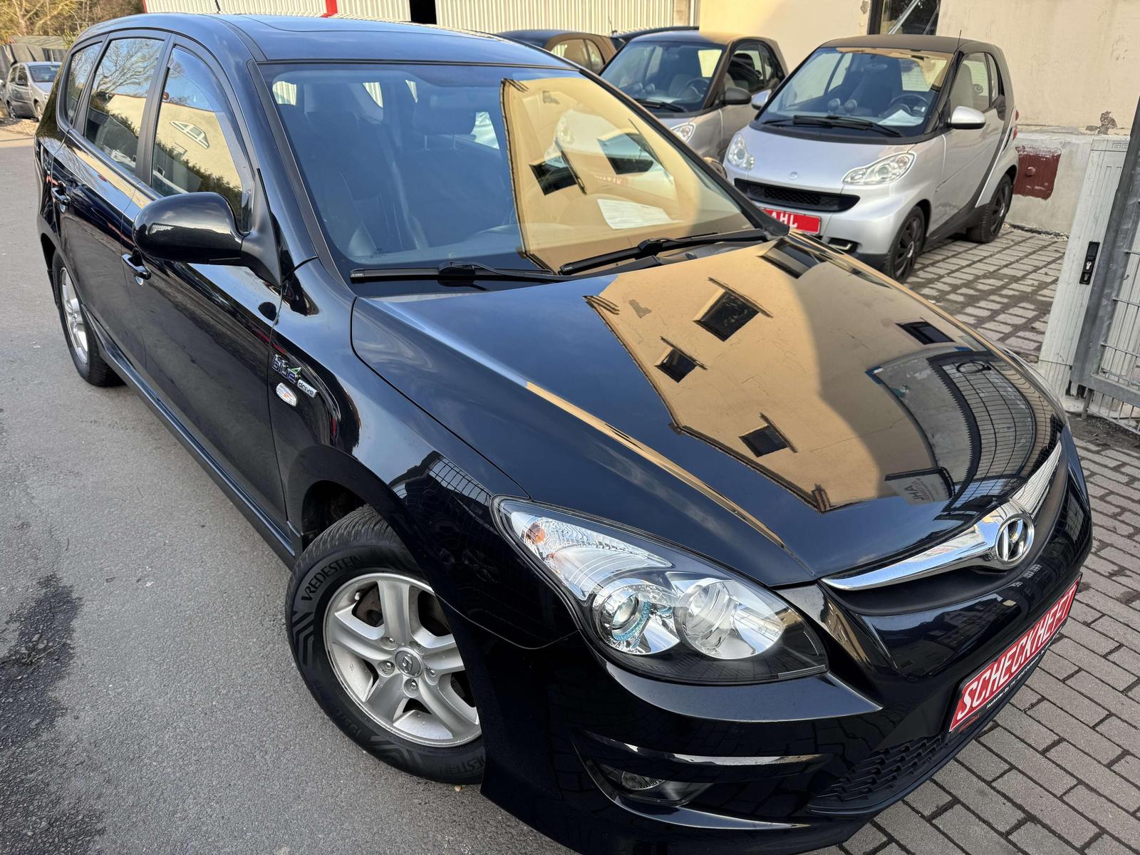 Hyundai i30 i30cw 1.4 blue Classic/1.Hand/Scheckheft/Kli