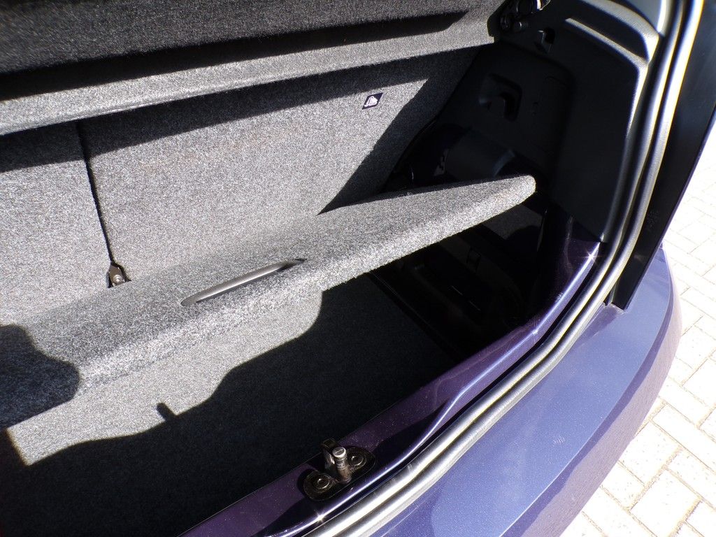 Fahrzeugabbildung Volkswagen move up! 1.0 TSI Join *DRIVE-PAKET PLUS*SOUND BE