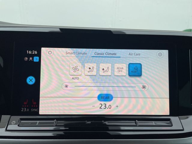 T7 Multivan Taxi 2.0 TDI DSG lang Kamera/ACC/Nav