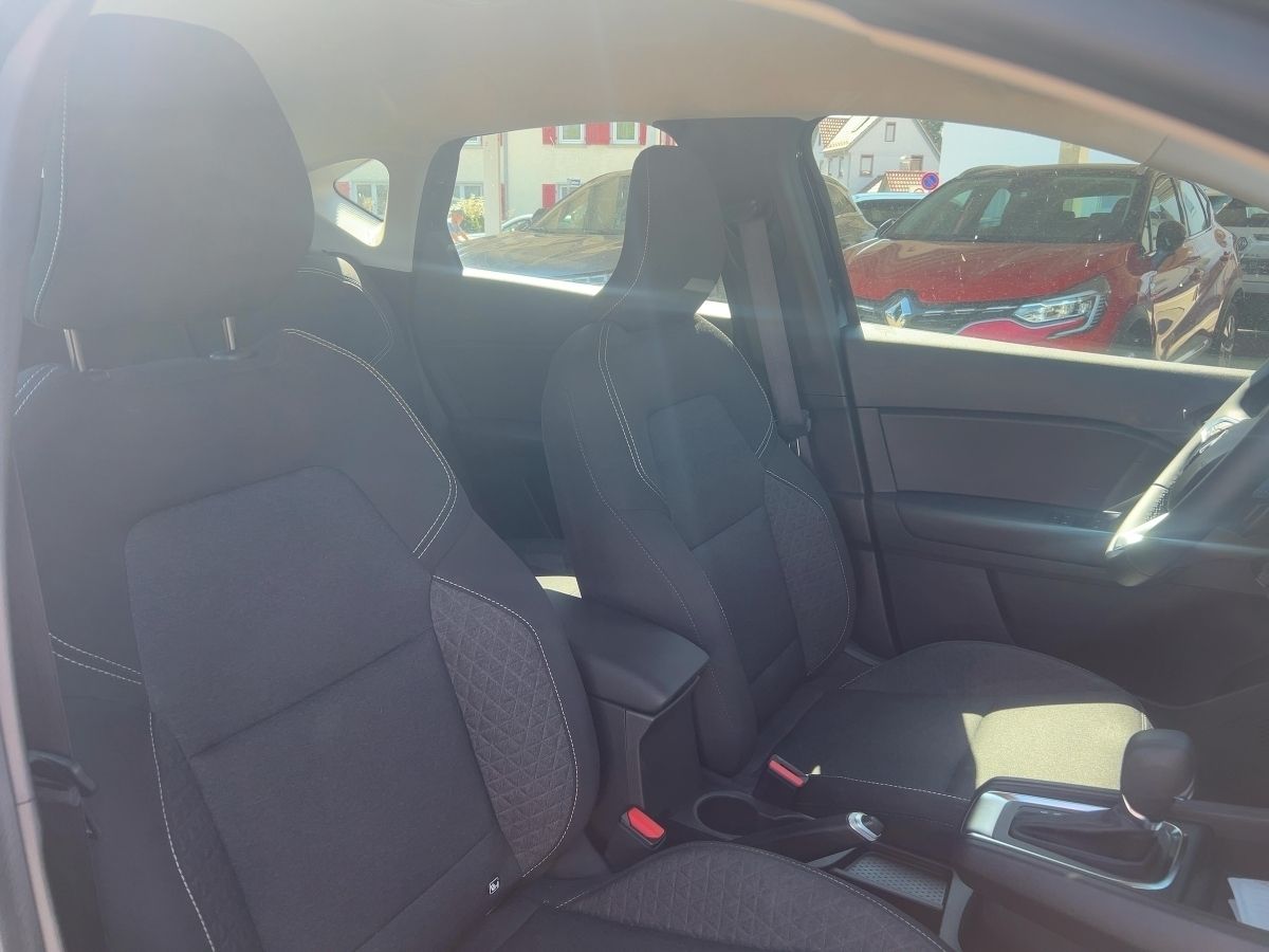 Fahrzeugabbildung Renault Captur EVOLUTION TCe 140 EDC SHZ