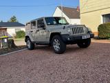 Jeep Wrangler 3.6l V6 Unlimited Sahara Automatik - Jeep Wrangler von privat