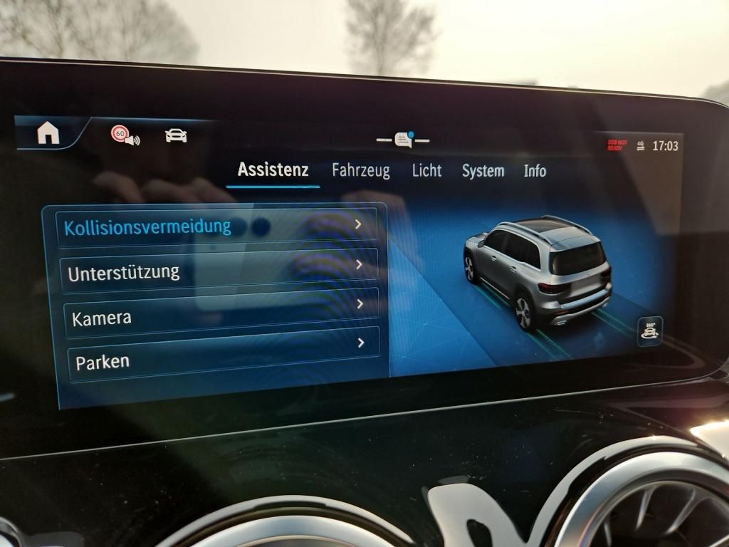 Fahrzeugabbildung Mercedes-Benz GLB 200 d +AMG+DISTRONIC+MULTIBEAM+WINTER-PAKET+