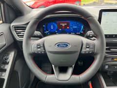 FORD Focus Turnier 1.0 ST-Line X*LED*Navi*DAB*Leder
