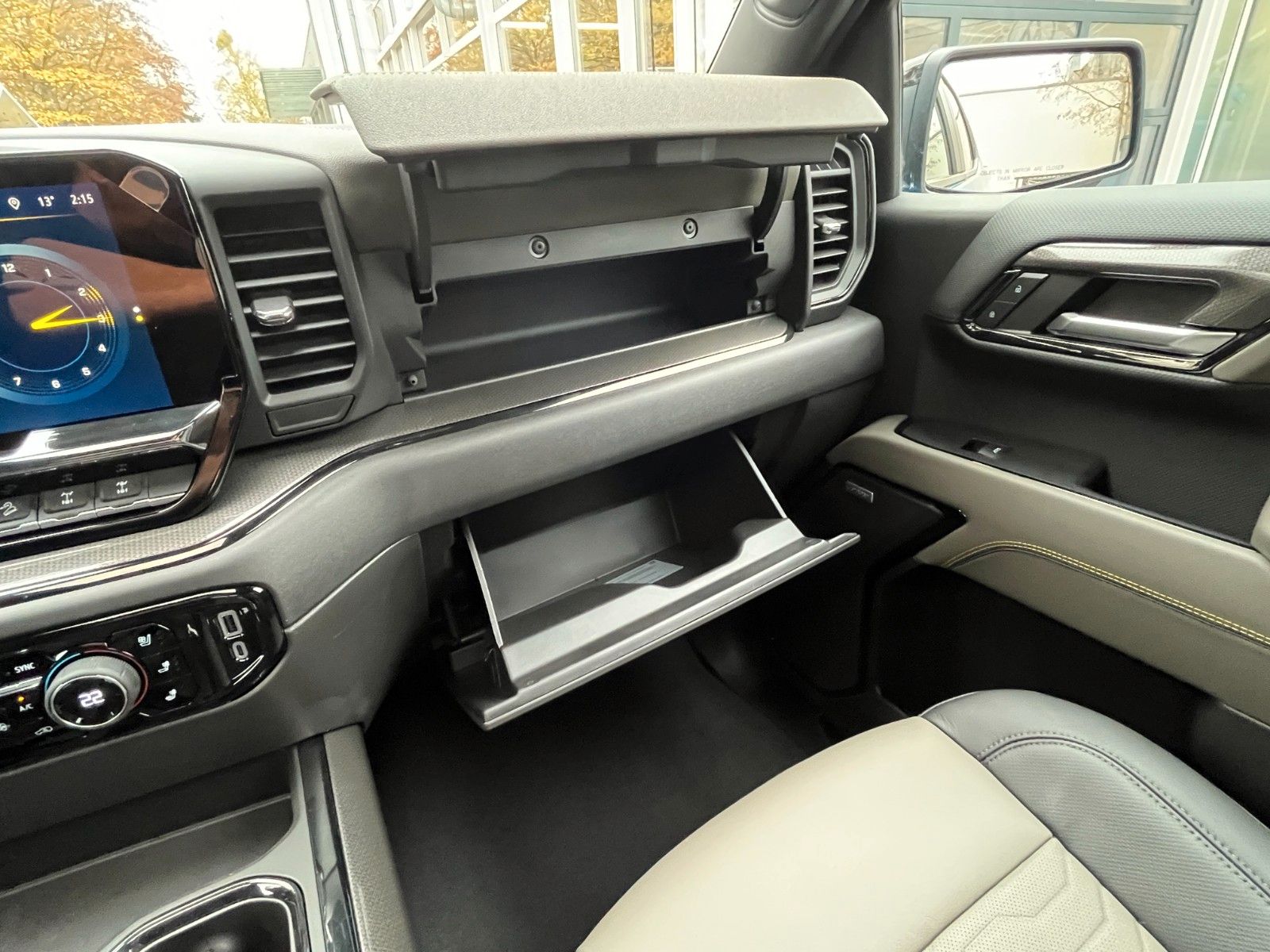 Fahrzeugabbildung Chevrolet Silverado ZR2 V8 6.2*Head-Up*360°*Offroad*AHK