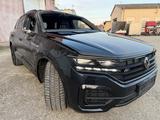 Volkswagen Touareg 3.0 V6 TDI 210kW 4MOT Tiptr. R-Line ... - VW Touareg Unfallwagen