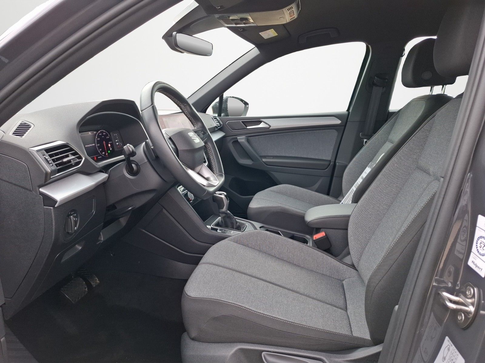SEAT Tarraco 2.0 TDI Style DSG / NAVI / AHK / ACC / K - Image 9