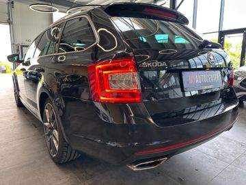 Skoda Octavia Combi RS *BiXenon*Navi*AHK*