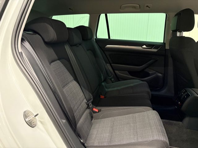 Passat Variant Business 1.5 TSI NAVI RFK LED ACC