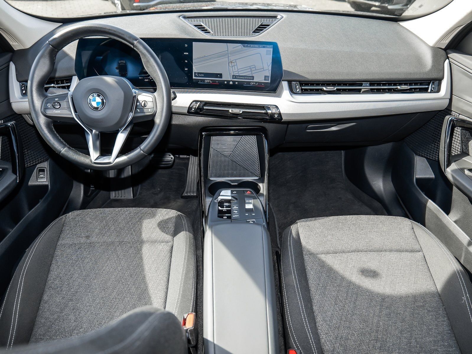 BMW X1 sDrive18i SAV PANO RFK NAVI LED Sound Syst foto 3