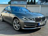 BMW 750i xDrive*LASER*HUD*MASSAGE*GLASDACH*360CAM - BMW 7er Reihe in Wuppertal