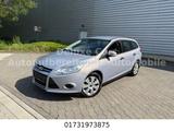 Ford Focus Turnier Ambiente - Ford Focus mit Benzin-Antrieb: Kombi, Turnier Ambiente