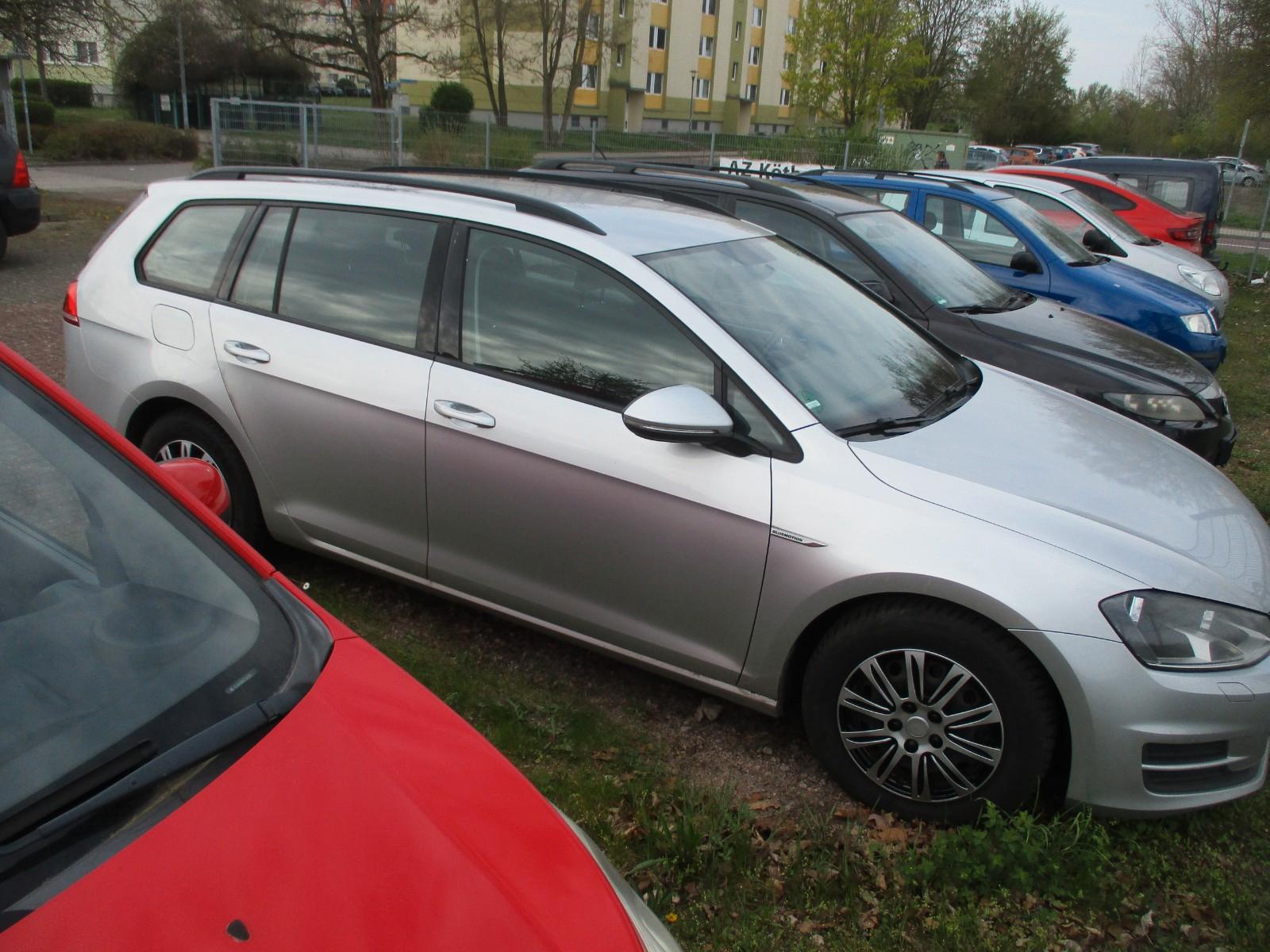 Volkswagen Golf 1.6 BlueTDI , Navi , Finanzierung möglich