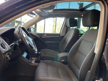 Volkswagen Tiguan Sport & Style 4Motion *NAVI*AHK*XENON*RFK
