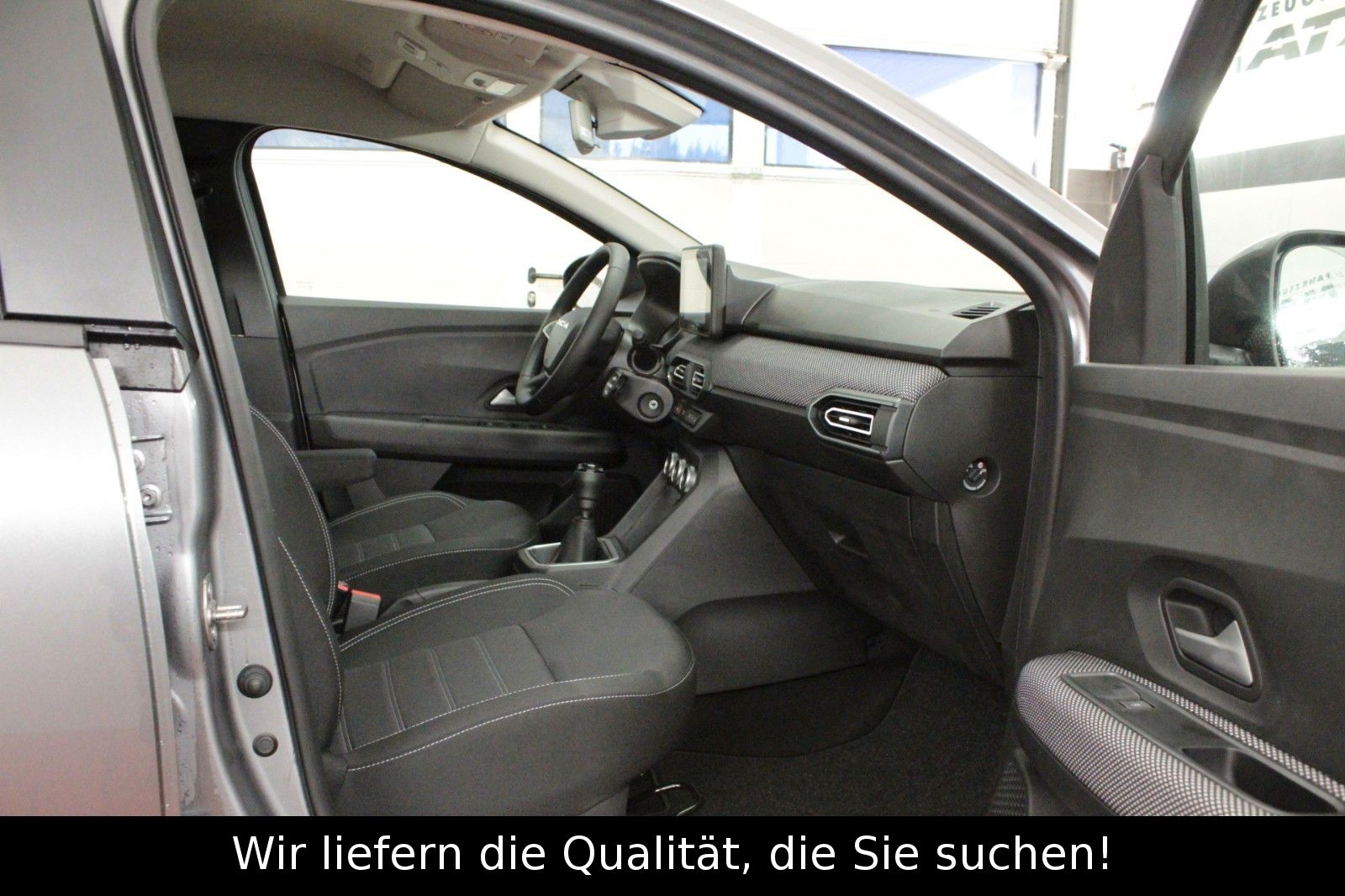 Fahrzeugabbildung Dacia Sandero TCe 100  ECO G Expression*Winterpaket*