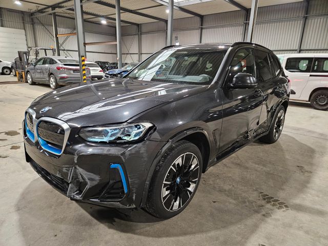 BMW iX3 M-PAKET SHADOW LINE / PANO  / AMBIENTE LICHT