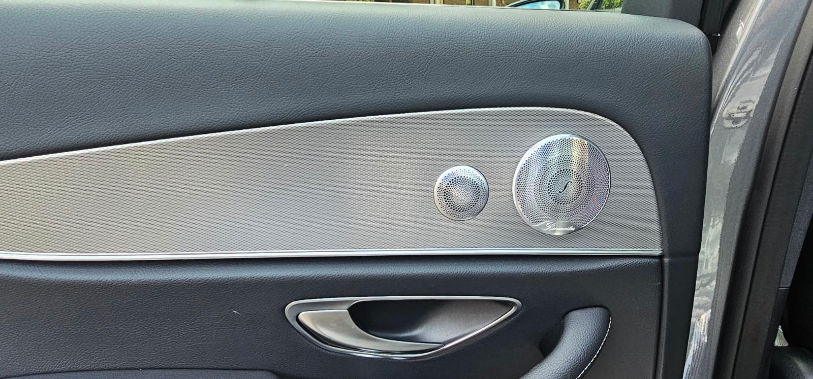 Mercedes-Benz E300 de BATTERIE-ZERTIFIKAT SEHR GUT, MASS.SITZ 