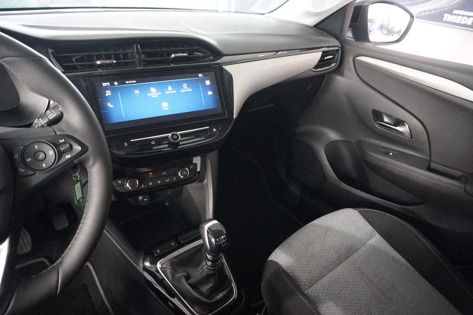 Fahrzeugabbildung Opel Corsa F 1.2 FACELIFT NAVI/LED/KAMERA/VIRTU./DAB+
