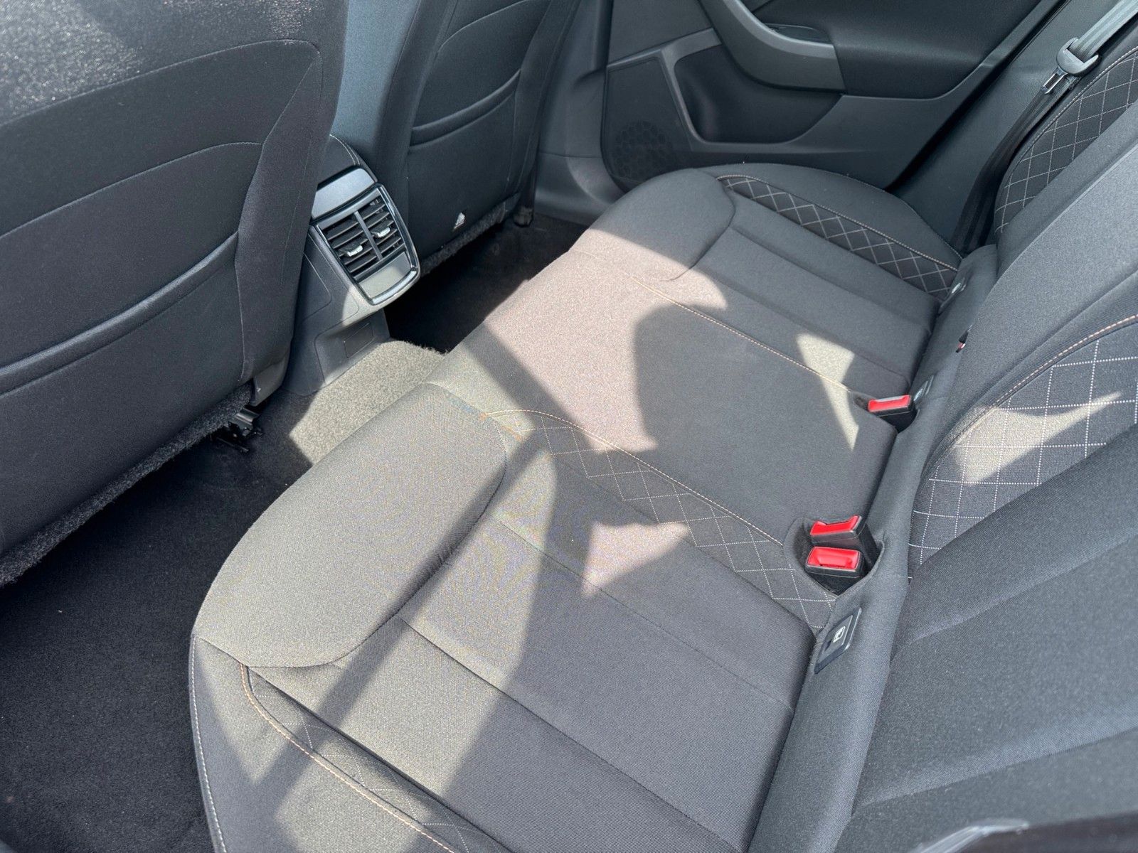 Fahrzeugabbildung SKODA Kamiq Ambition 1.5 TSI