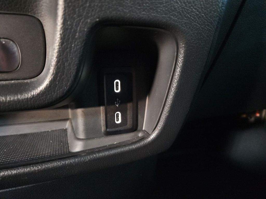 Fahrzeugabbildung Mercedes-Benz Vito 116 Tourer lang 9 Sitze MBUX 2xKlima 2xSHZ