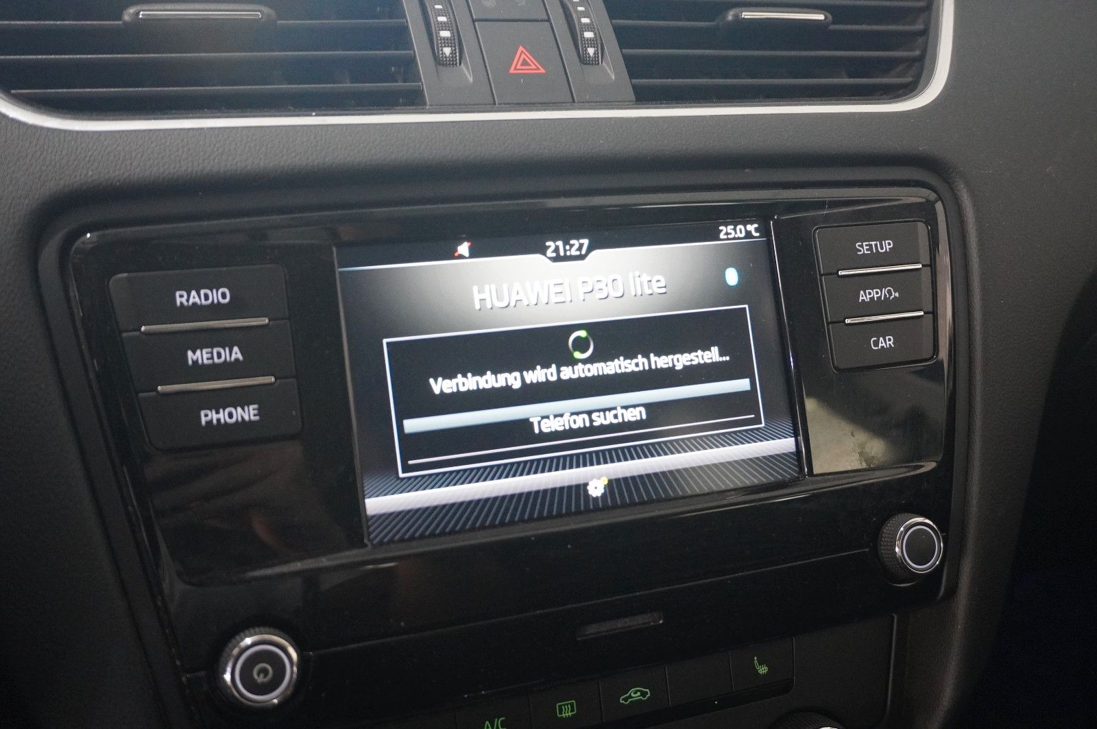 Fahrzeugabbildung SKODA Octavia Combi 1.5 TSI AMBITION 7-DSG LED/SHZ/AHK