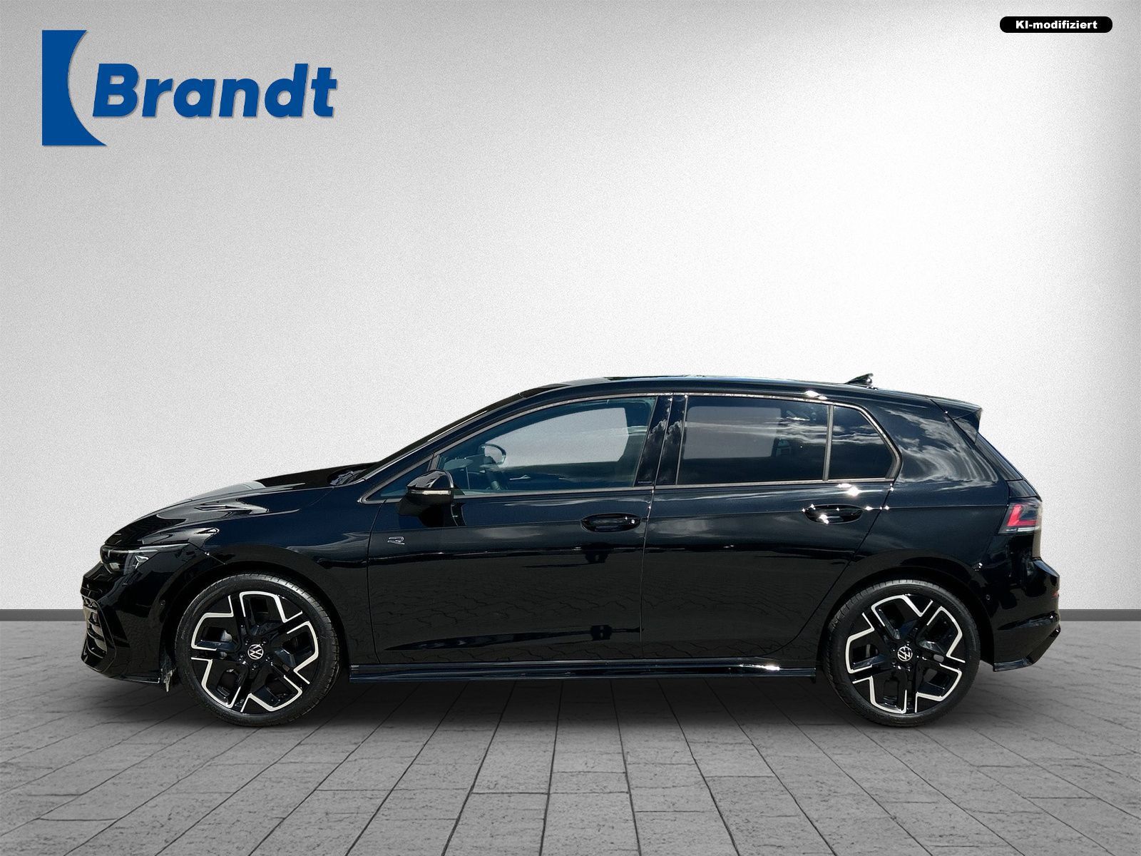 Volkswagen Golf VIII 1.5 eTSI R-LINE DSG MATRIX ACC PDC AHK foto 2