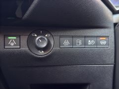 Fahrzeugabbildung DS Automobiles DS 7 1.6 E-Tense 225 Grand Chic