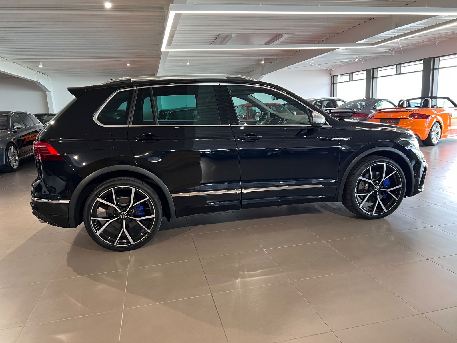 Volkswagen Tiguan 2.0TSI DSG 4MOTION R AHK SCHALEN 4xKAMERA foto 9