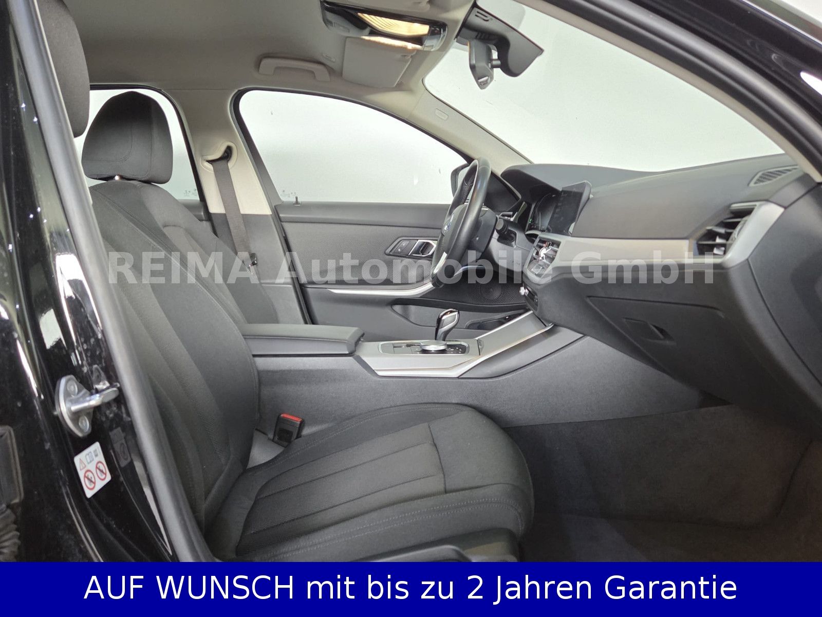 Fahrzeugabbildung BMW 330e Touring  Advantage, Laser, HUD, ACC