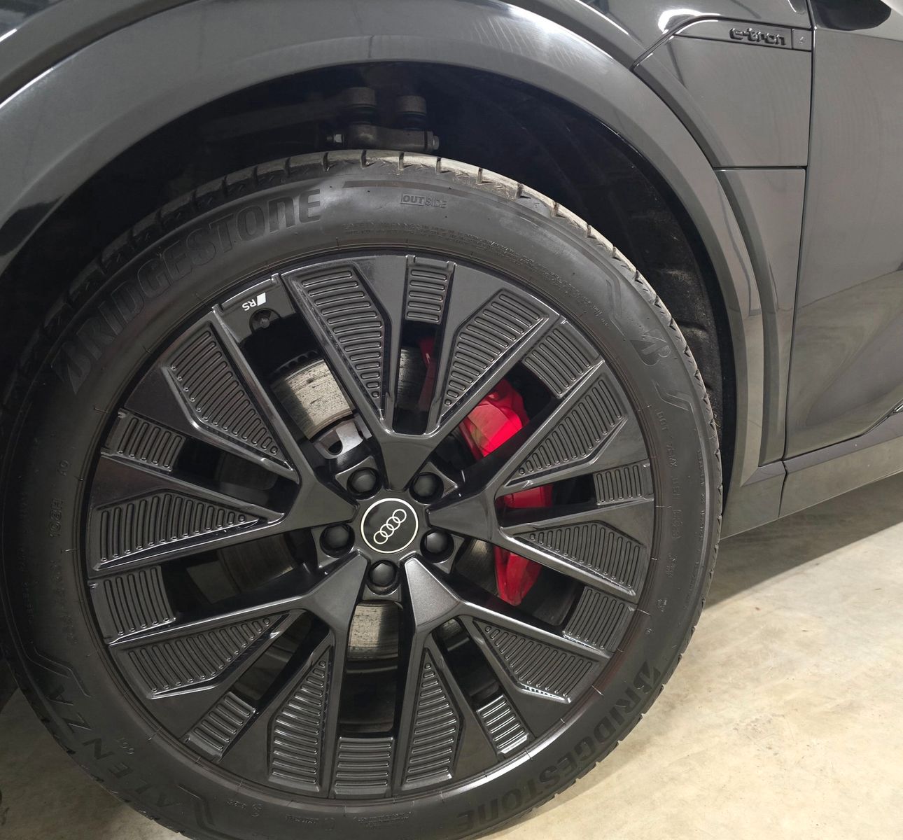 Audi Q8 e-tron 50 quattro S-line LenkHz Pano Ahk Lm21 imagem 2
