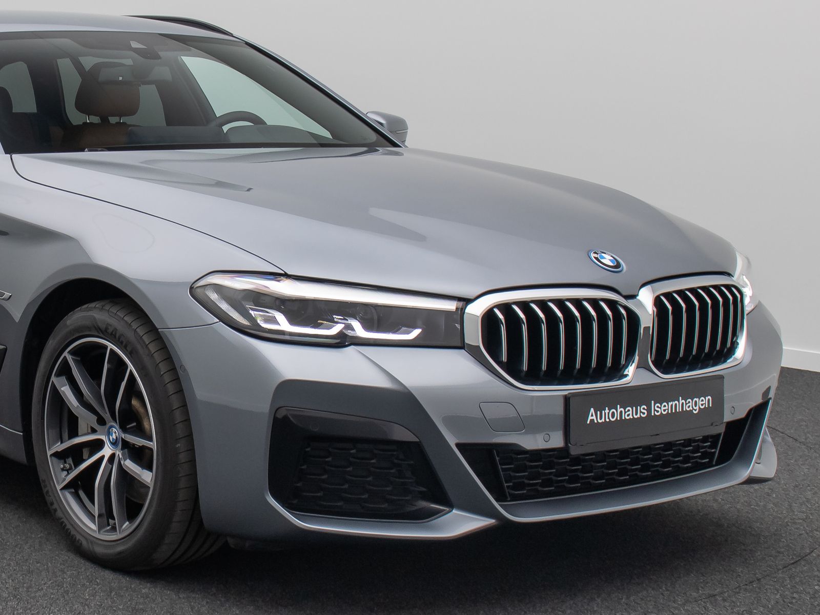 Fahrzeugabbildung BMW 530e M Sport DAB Kamera AHK Memory Alarm 18Zoll