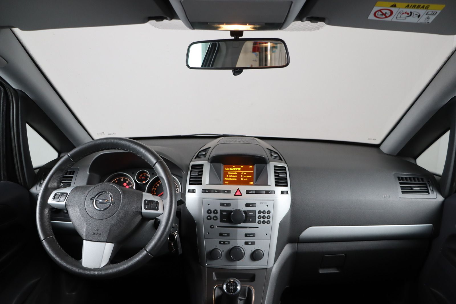 Fahrzeugabbildung Opel Zafira 1.8 * 7-Sitzer * PDC * 8-fach